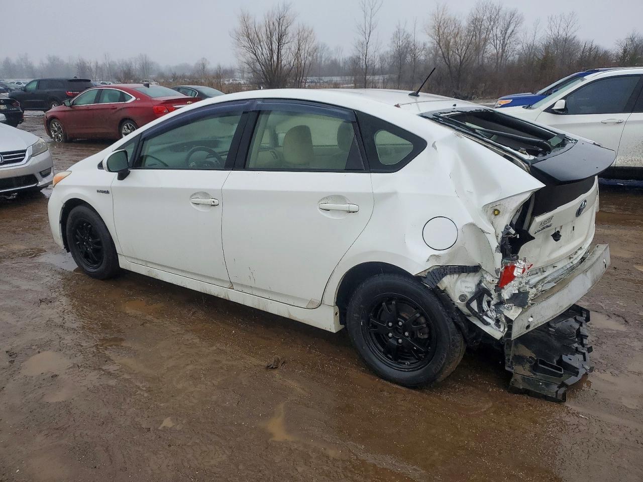 2013 TOYOTA PRIUS photo 3