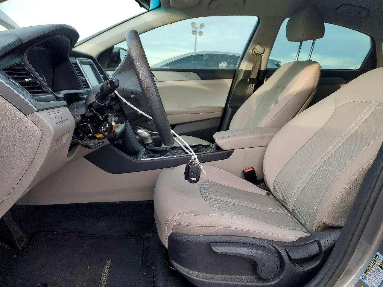 2018 HYUNDAI SONATA SE photo 7