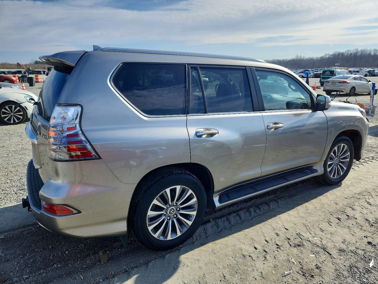 2021 LEXUS GX 460 LUXURY photo 3