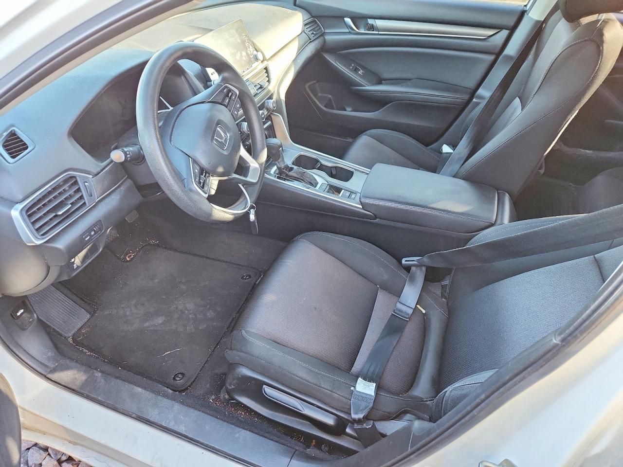 2020 HONDA ACCORD LX photo 7
