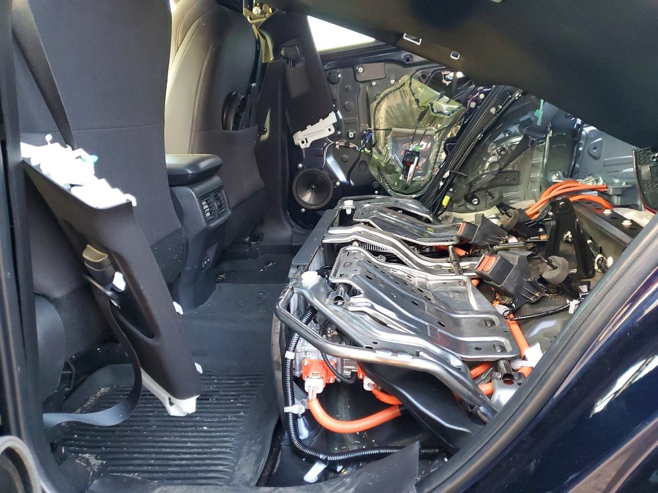 2022 TOYOTA RAV4 PRIME SE photo 11