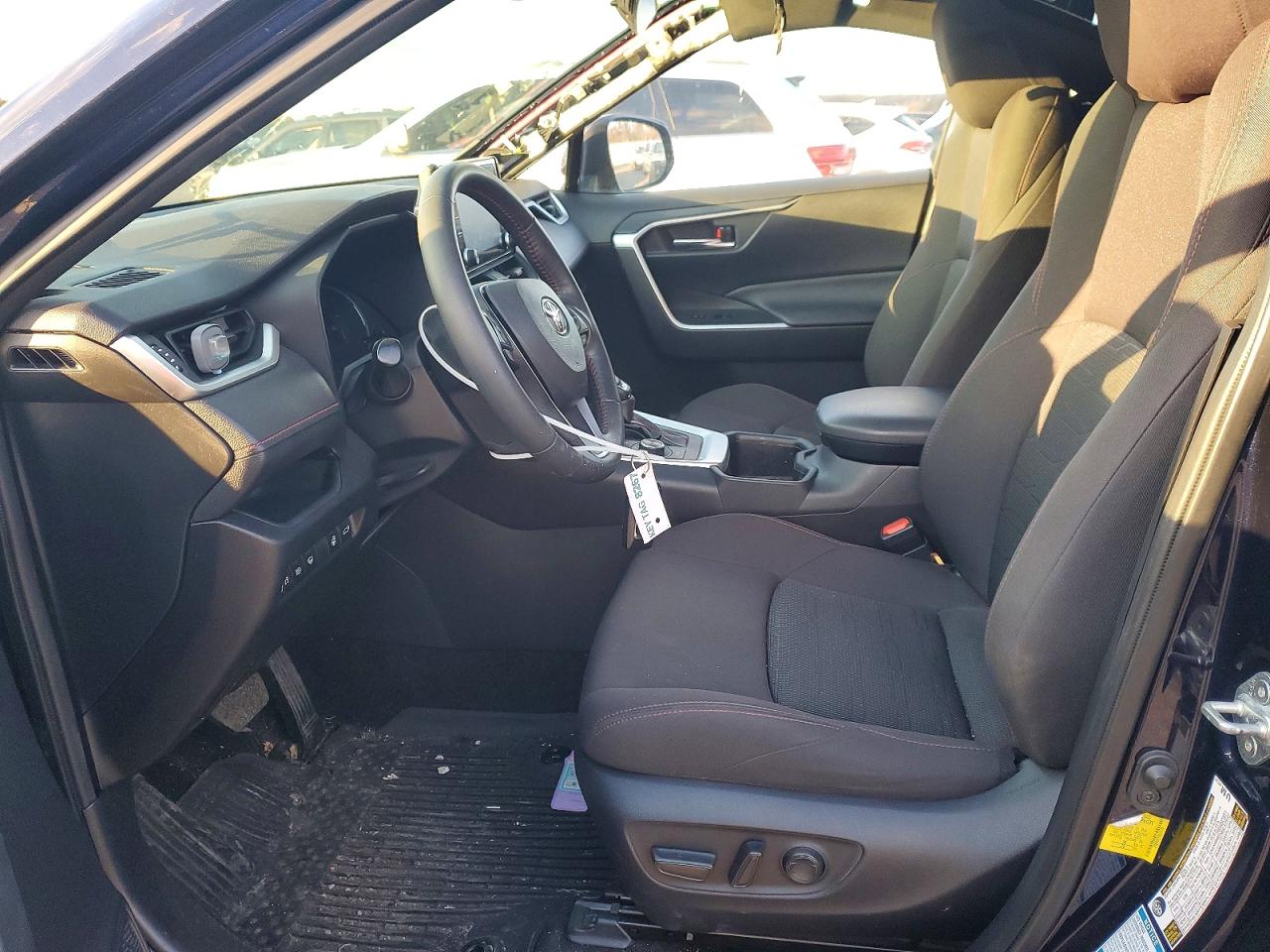 2022 TOYOTA RAV4 PRIME SE photo 7