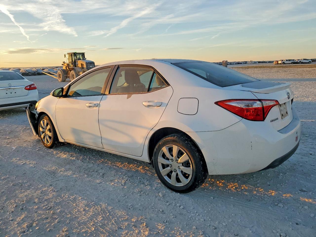 2014 TOYOTA COROLLA L photo 3