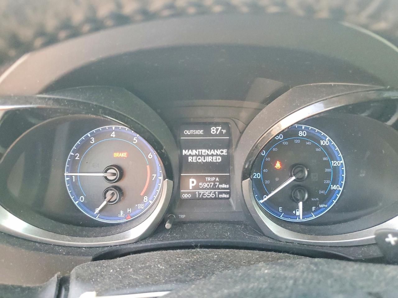 2014 TOYOTA COROLLA L photo 17