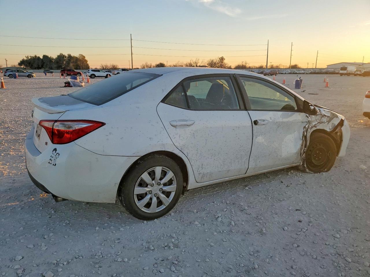 2014 TOYOTA COROLLA L photo 5