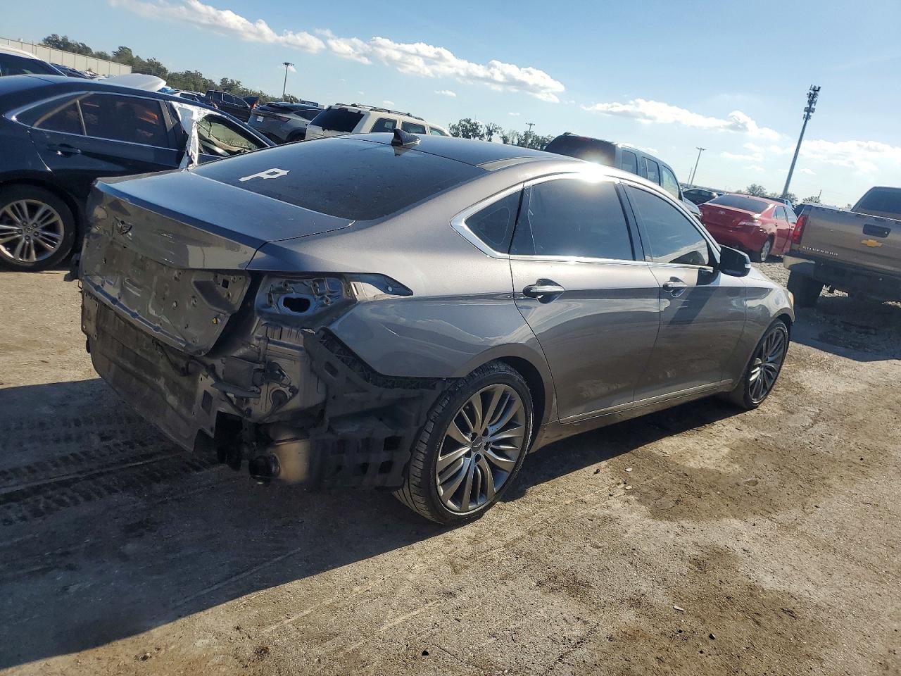 2015 HYUNDAI GENESIS 5.0L photo 3