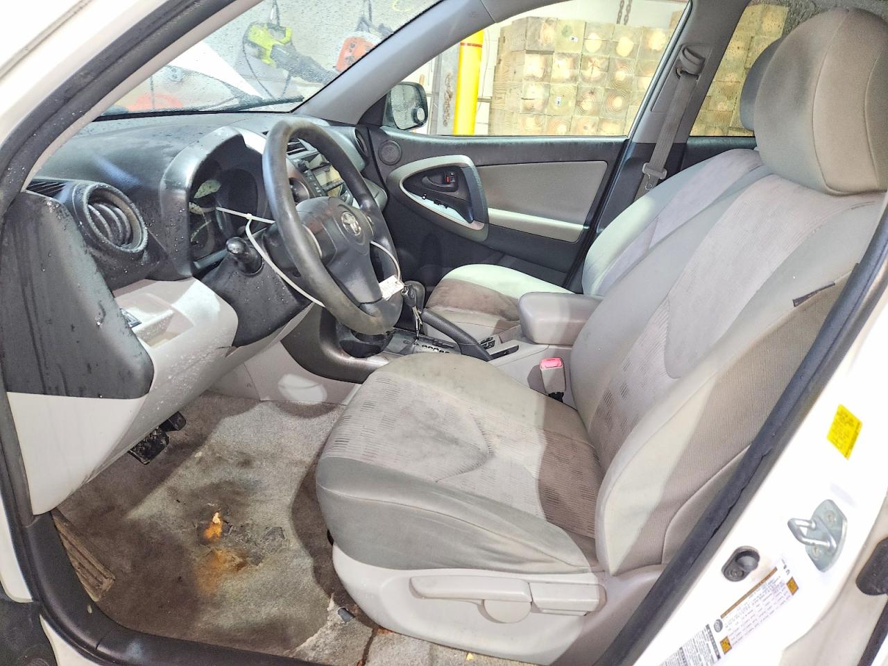 2011 TOYOTA RAV4 photo 7