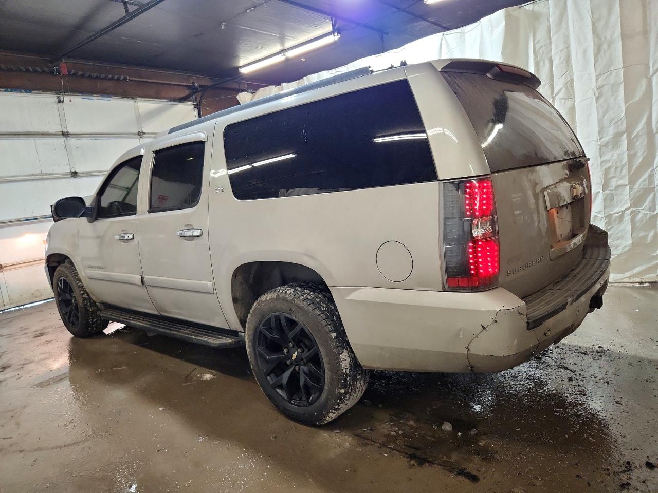 2007 CHEVROLET SUBURBAN K1500 photo 2