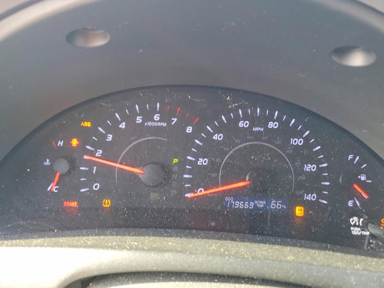 2010 TOYOTA CAMRY BASE photo 9