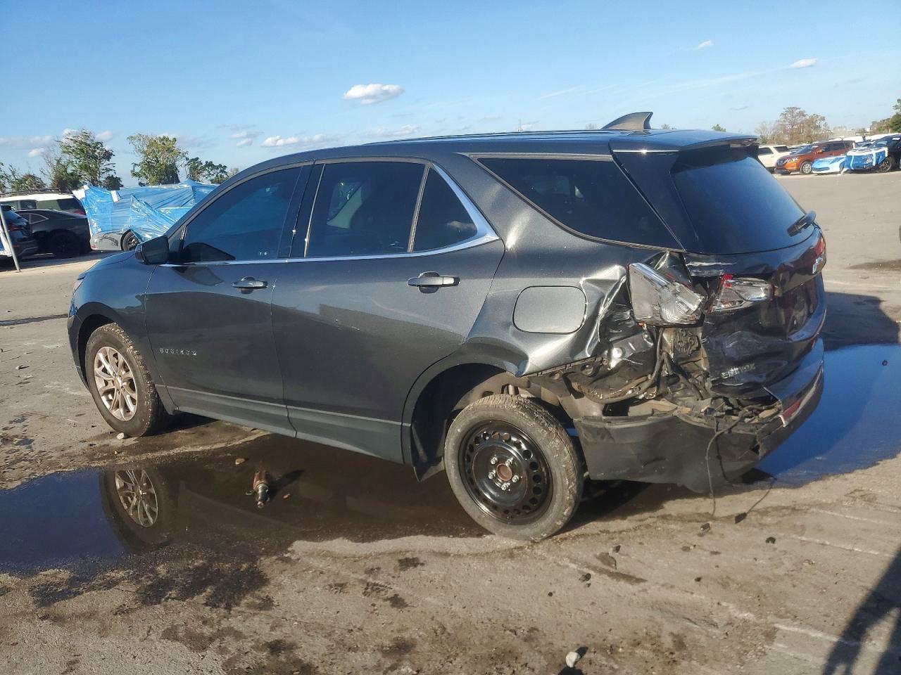 2020 CHEVROLET EQUINOX LT photo 2