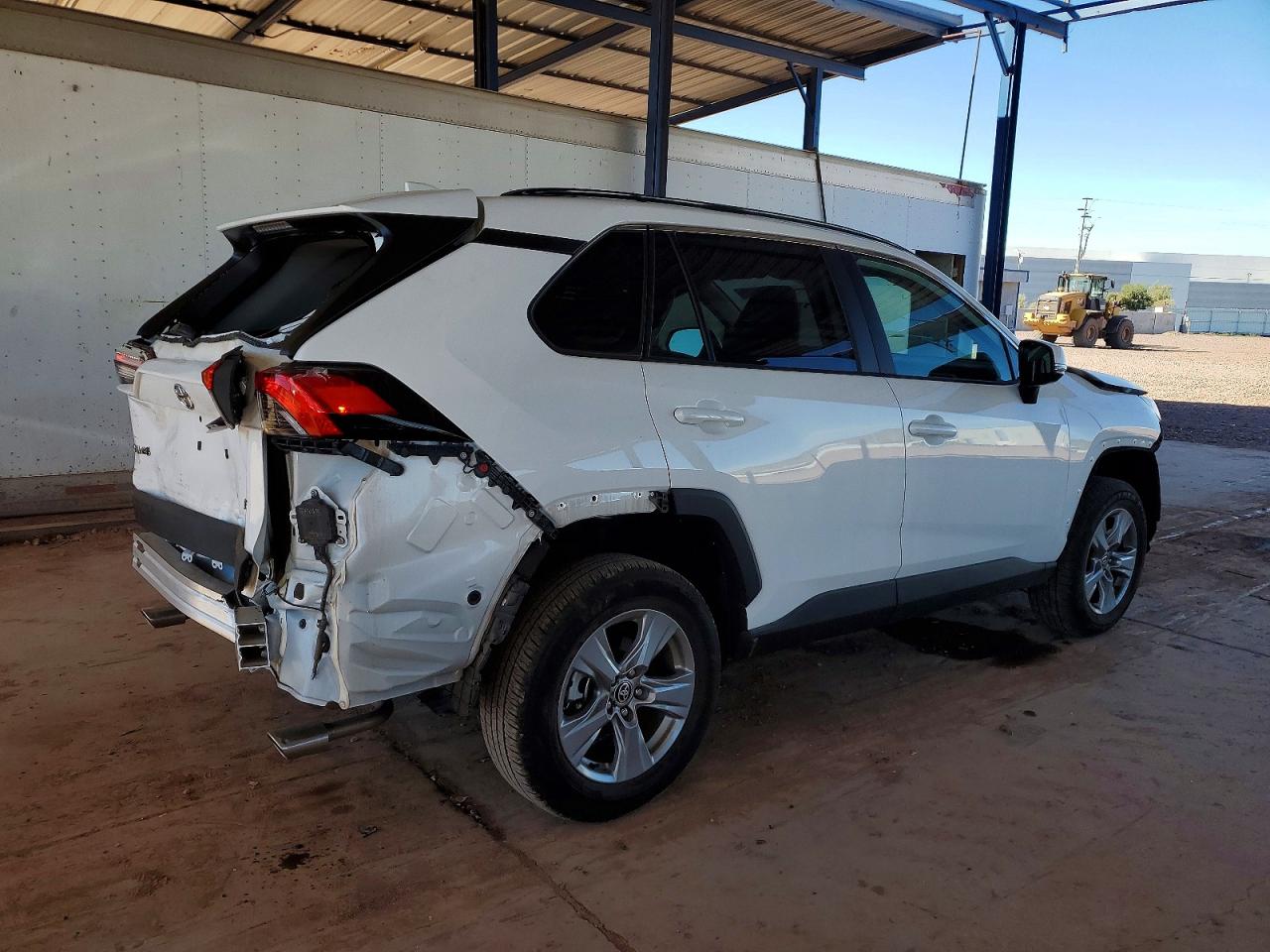 2025 TOYOTA RAV4 XLE photo 3