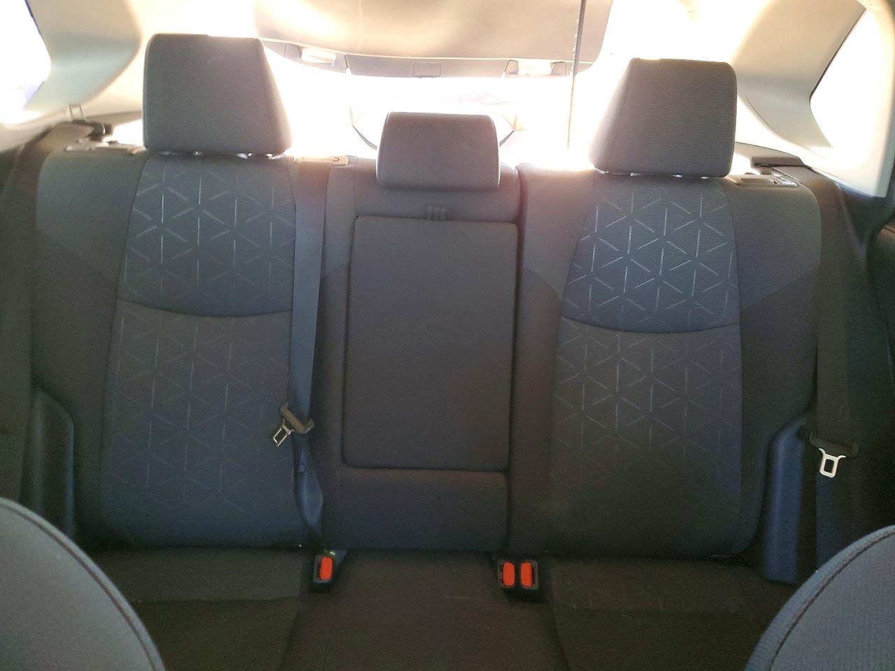 2025 TOYOTA RAV4 XLE photo 10