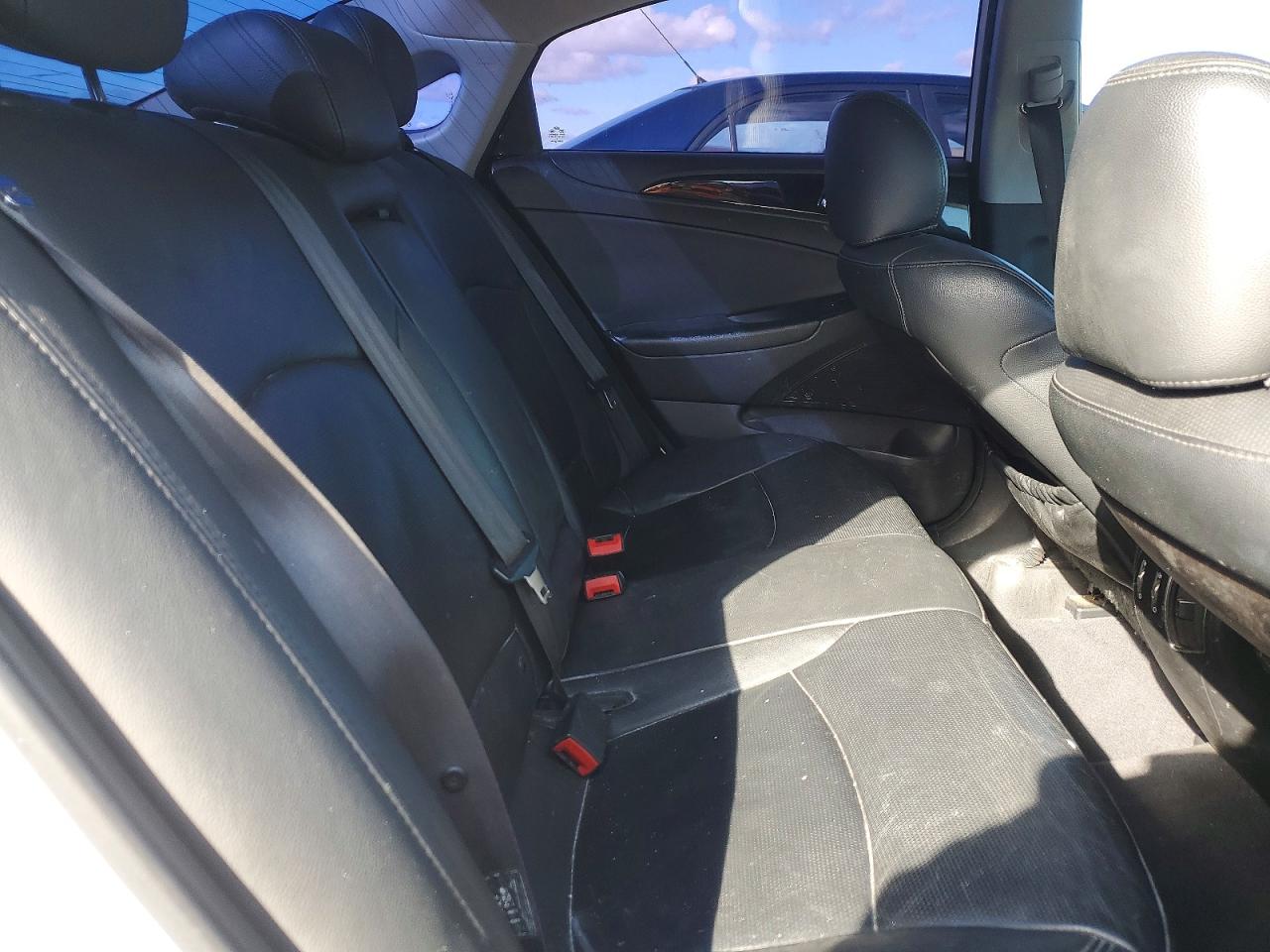 2013 HYUNDAI SONATA SE photo 10