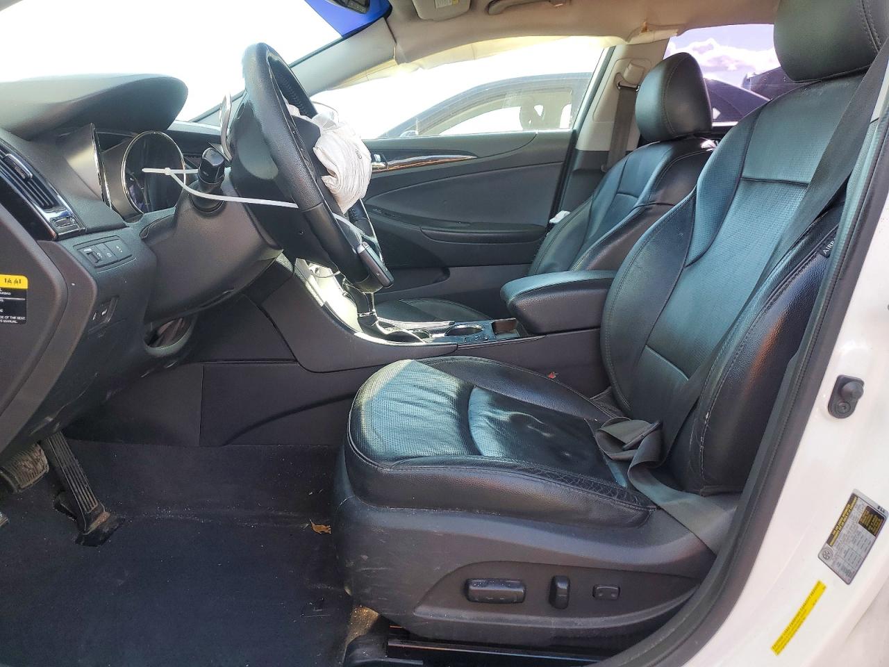 2013 HYUNDAI SONATA SE photo 7