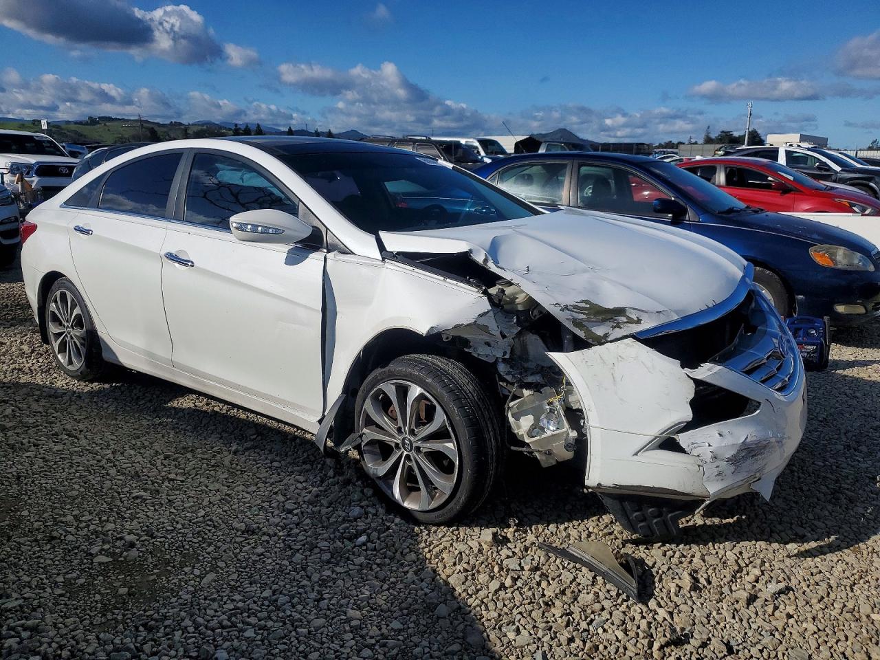 2013 HYUNDAI SONATA SE photo 4