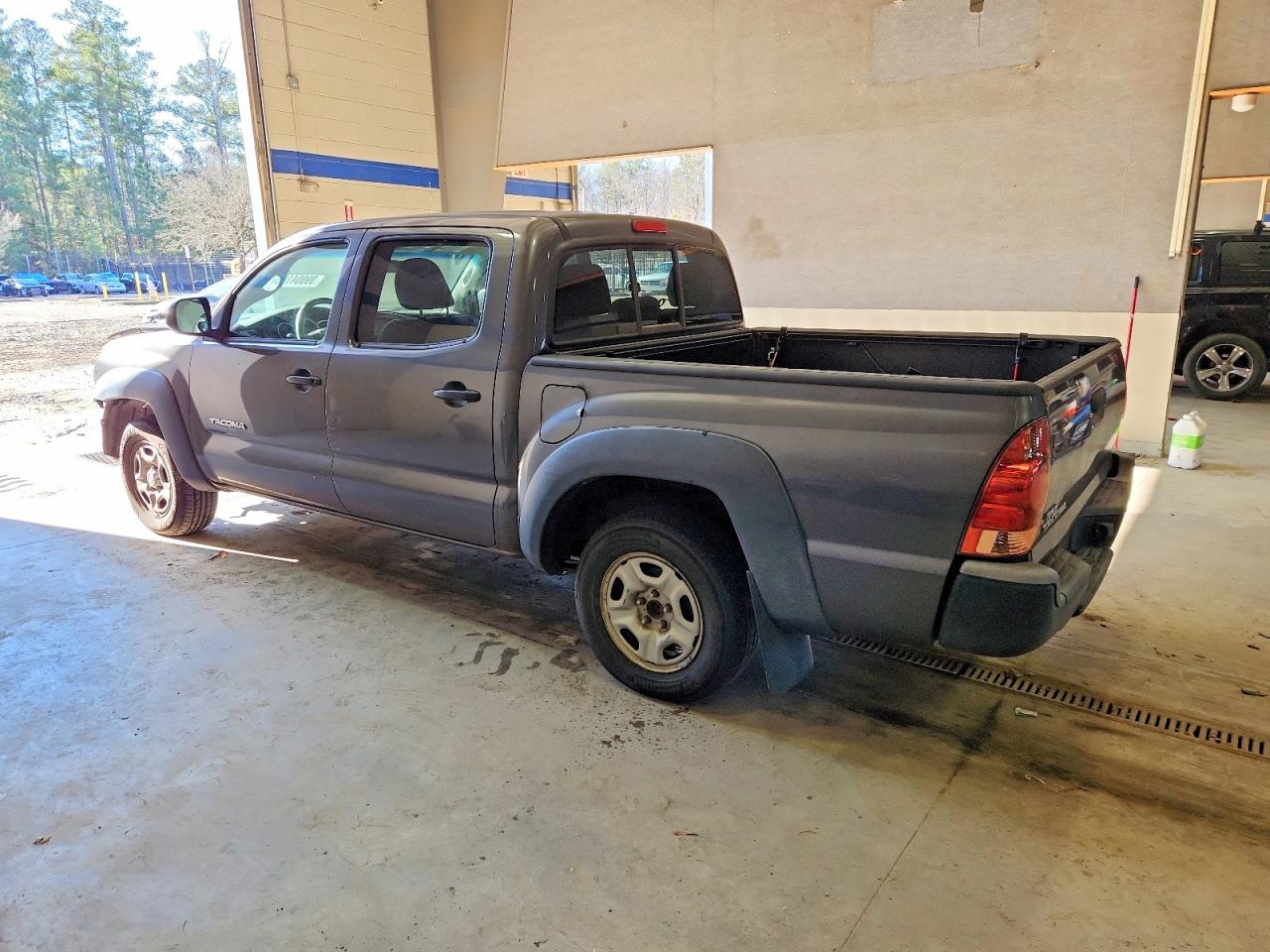 2013 TOYOTA TACOMA DOUBLE CAB photo 2