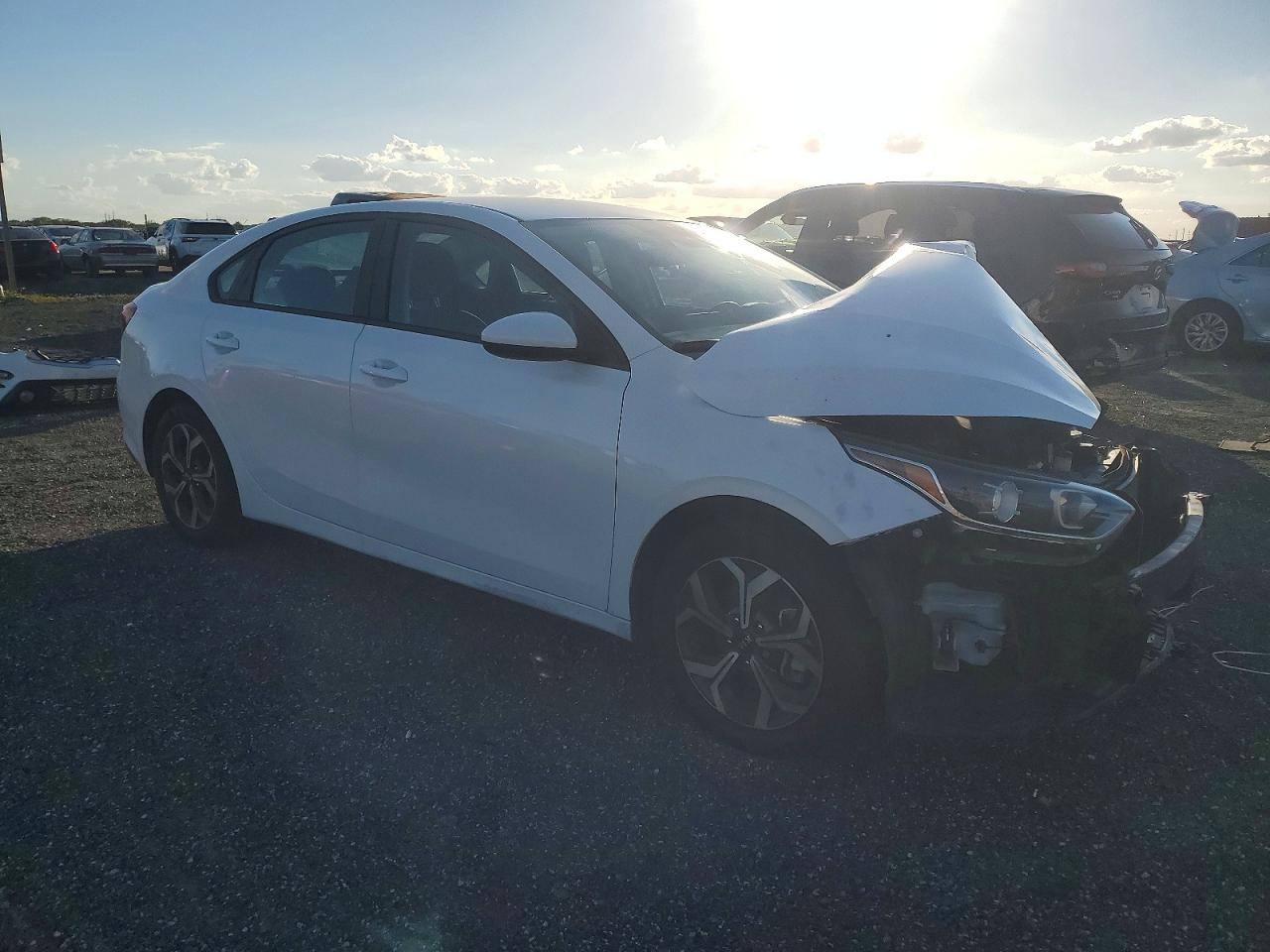 2021 KIA FORTE LXS photo 4