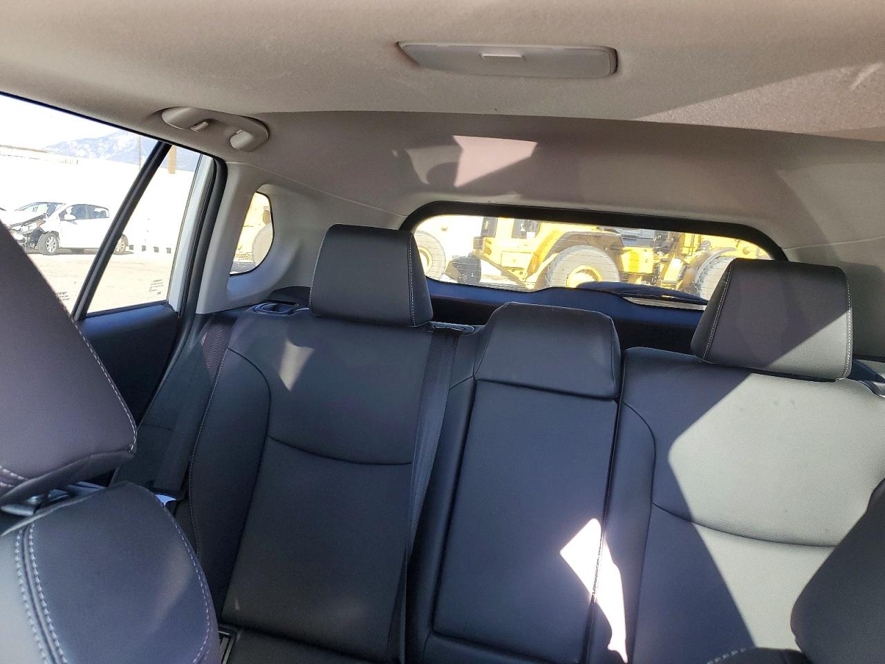 2024 TOYOTA COROLLA CROSS XLE photo 10