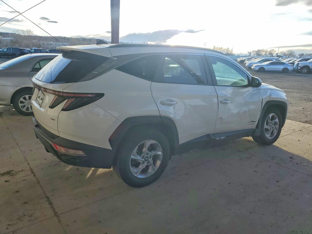 2022 HYUNDAI TUCSON SEL photo 3