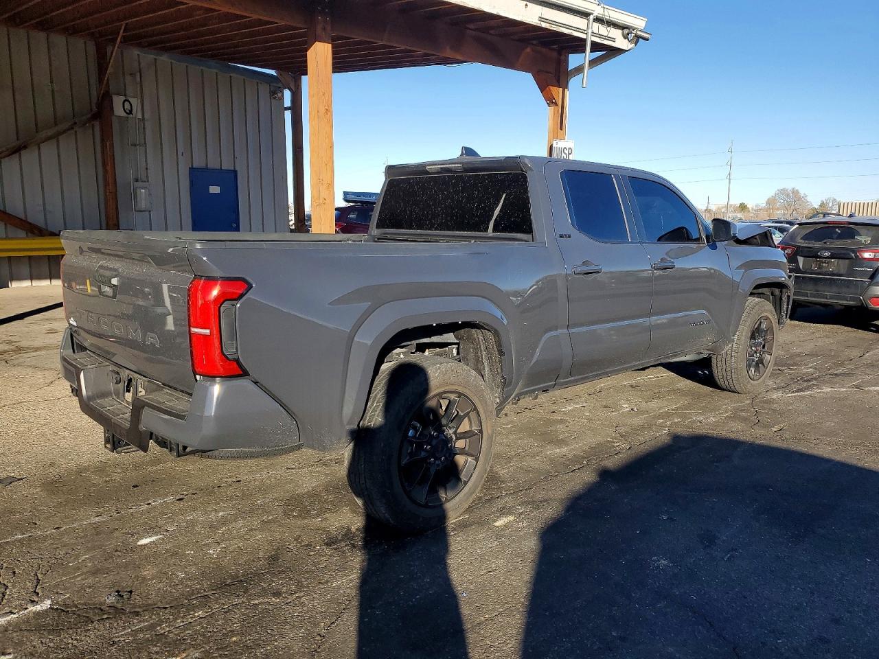 2025 TOYOTA TACOMA DOUBLE CAB photo 3