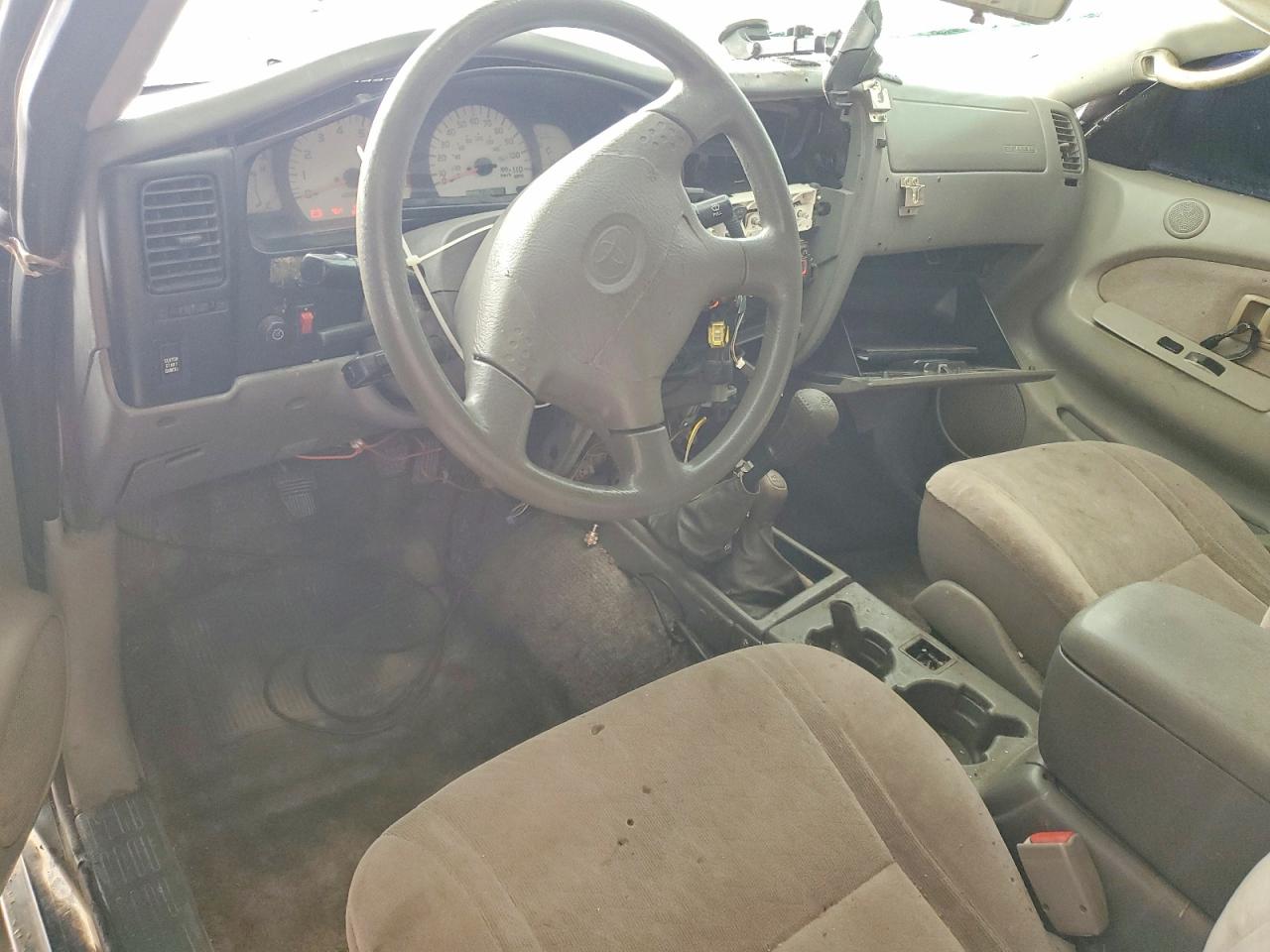 2001 TOYOTA TACOMA XTRACAB photo 8