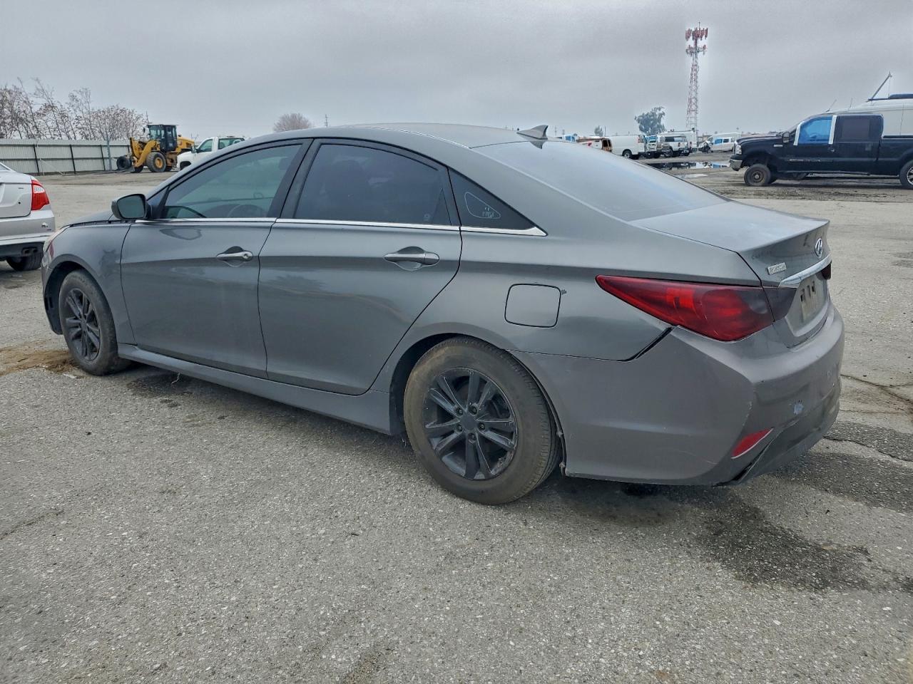 2014 HYUNDAI SONATA GLS photo 3