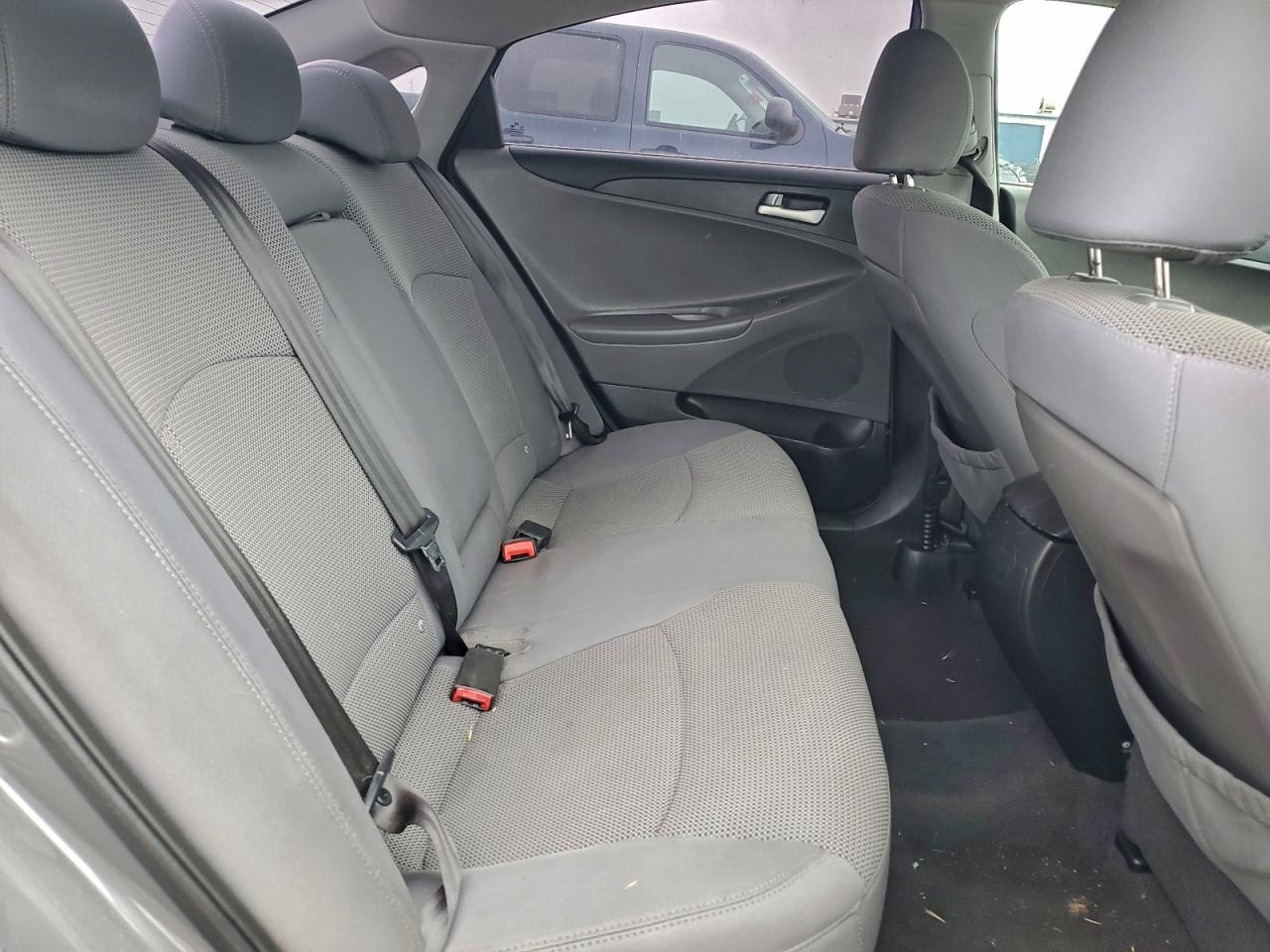 2014 HYUNDAI SONATA GLS photo 19
