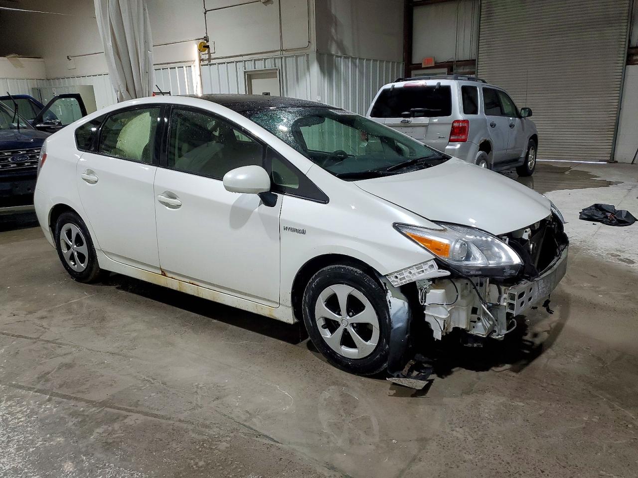 2013 TOYOTA PRIUS photo 4