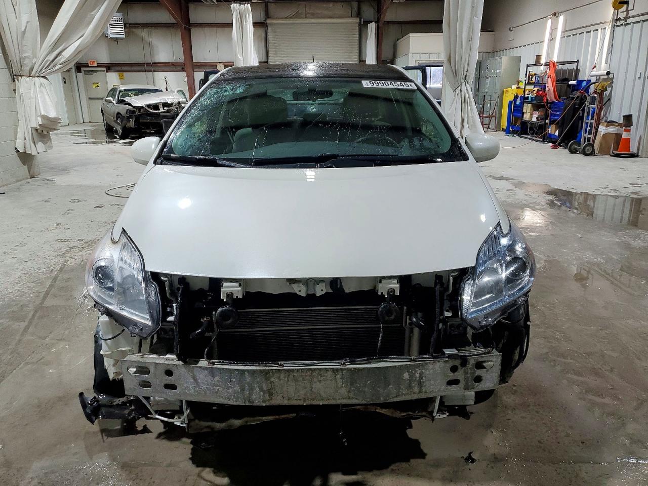 2013 TOYOTA PRIUS photo 5