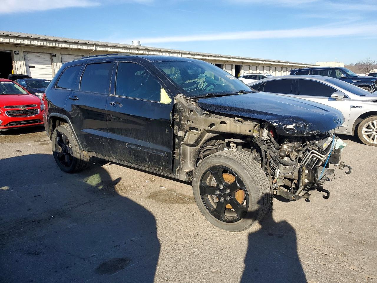 2019 JEEP GRAND CHEROKEE LAREDO photo 4