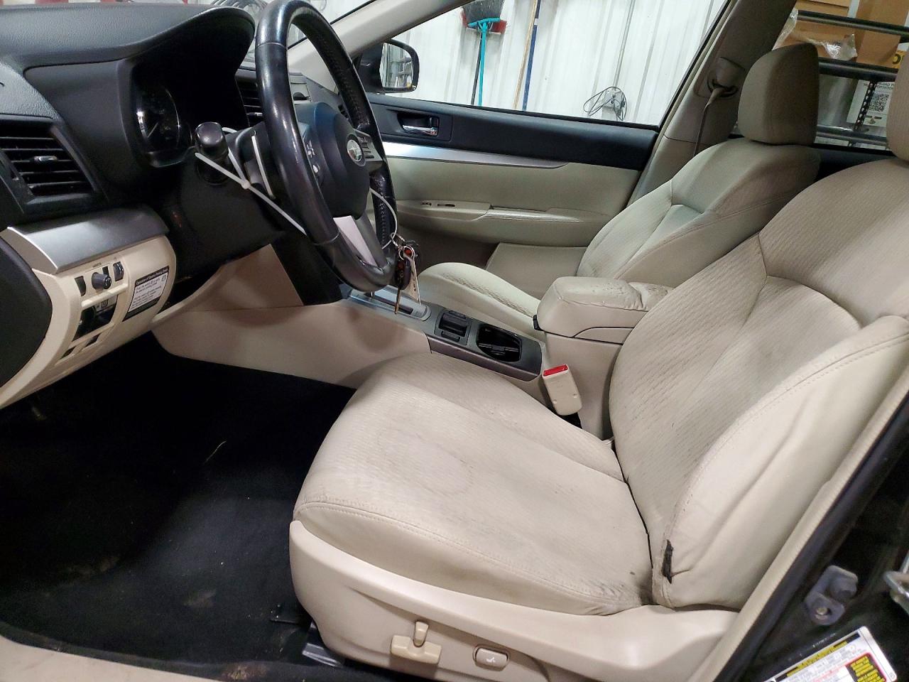 2010 SUBARU OUTBACK 2.5I PREMIUM photo 7