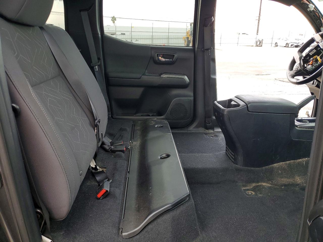 2017 TOYOTA TACOMA DOUBLE CAB photo 28