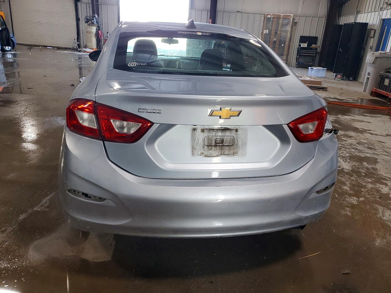 2017 CHEVROLET CRUZE LS photo 6