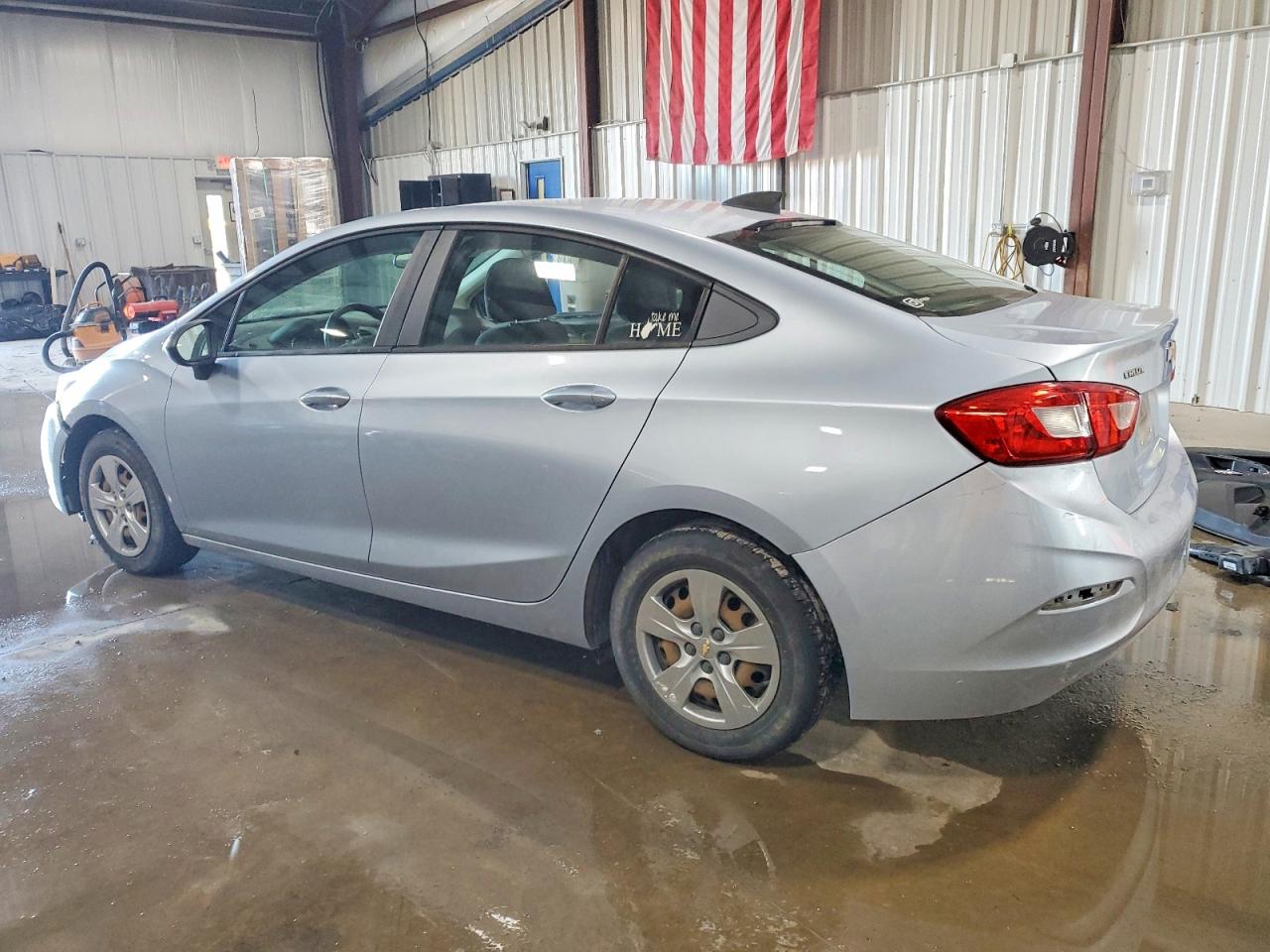 2017 CHEVROLET CRUZE LS photo 2