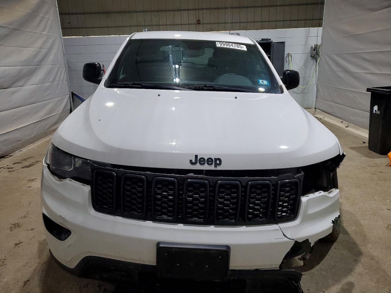 2018 JEEP GRAND CHEROKEE LAREDO photo 5
