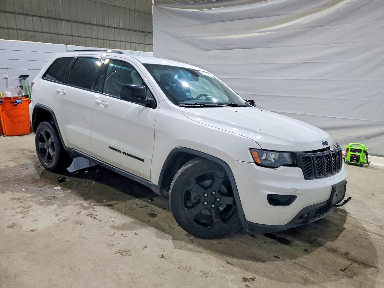 2018 JEEP GRAND CHEROKEE LAREDO photo 4