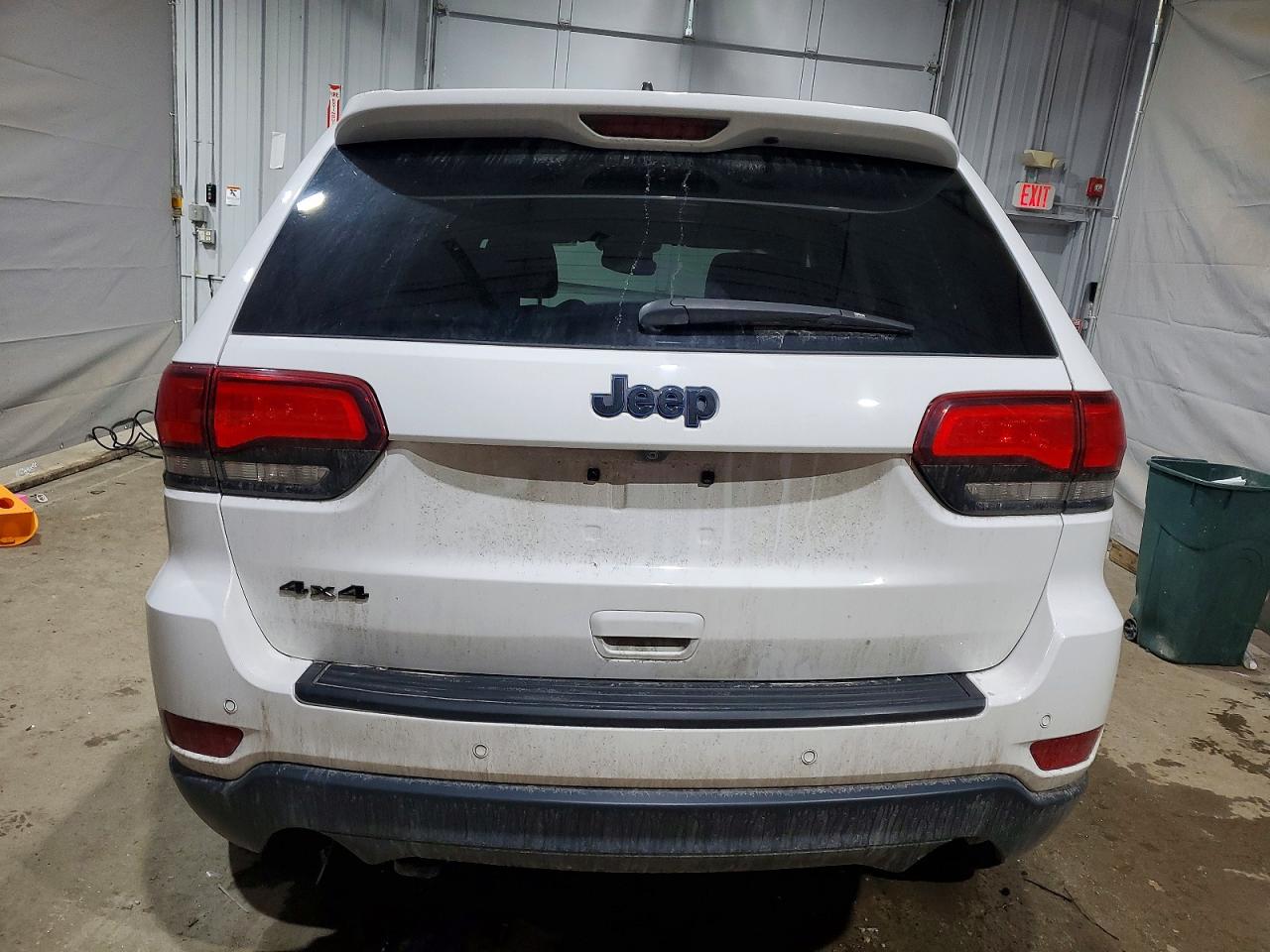 2018 JEEP GRAND CHEROKEE LAREDO photo 6