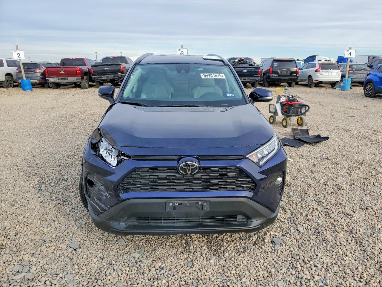 2021 TOYOTA RAV4 XLE PREMIUM photo 5