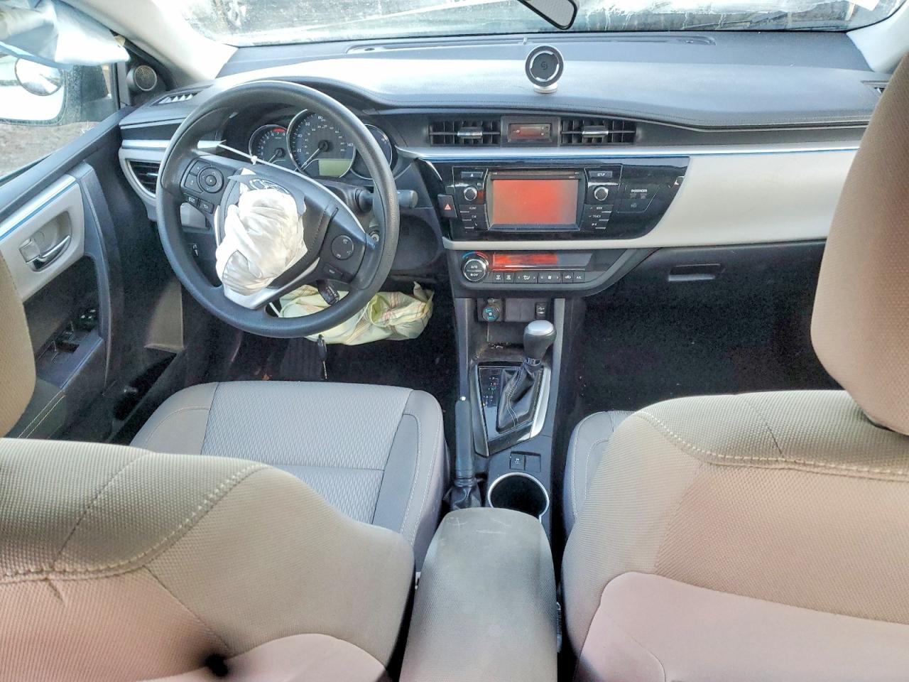 2016 TOYOTA COROLLA L photo 8