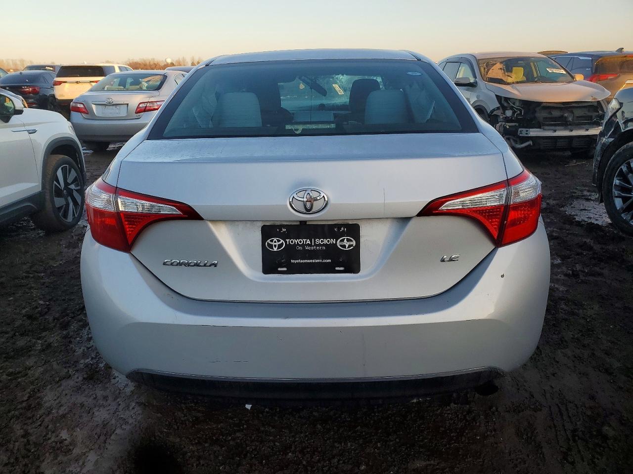 2016 TOYOTA COROLLA L photo 6