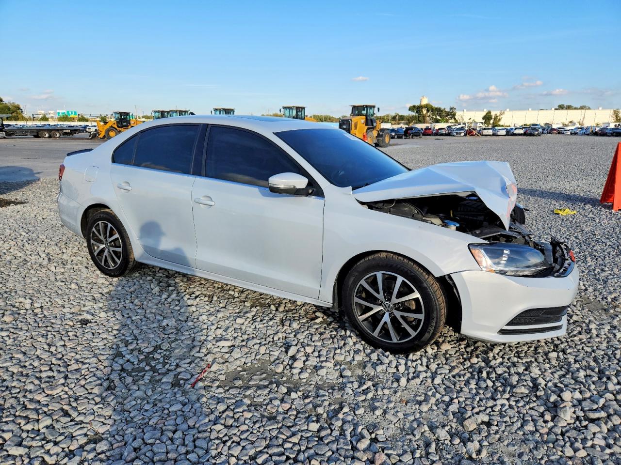 2017 VOLKSWAGEN JETTA SE photo 4