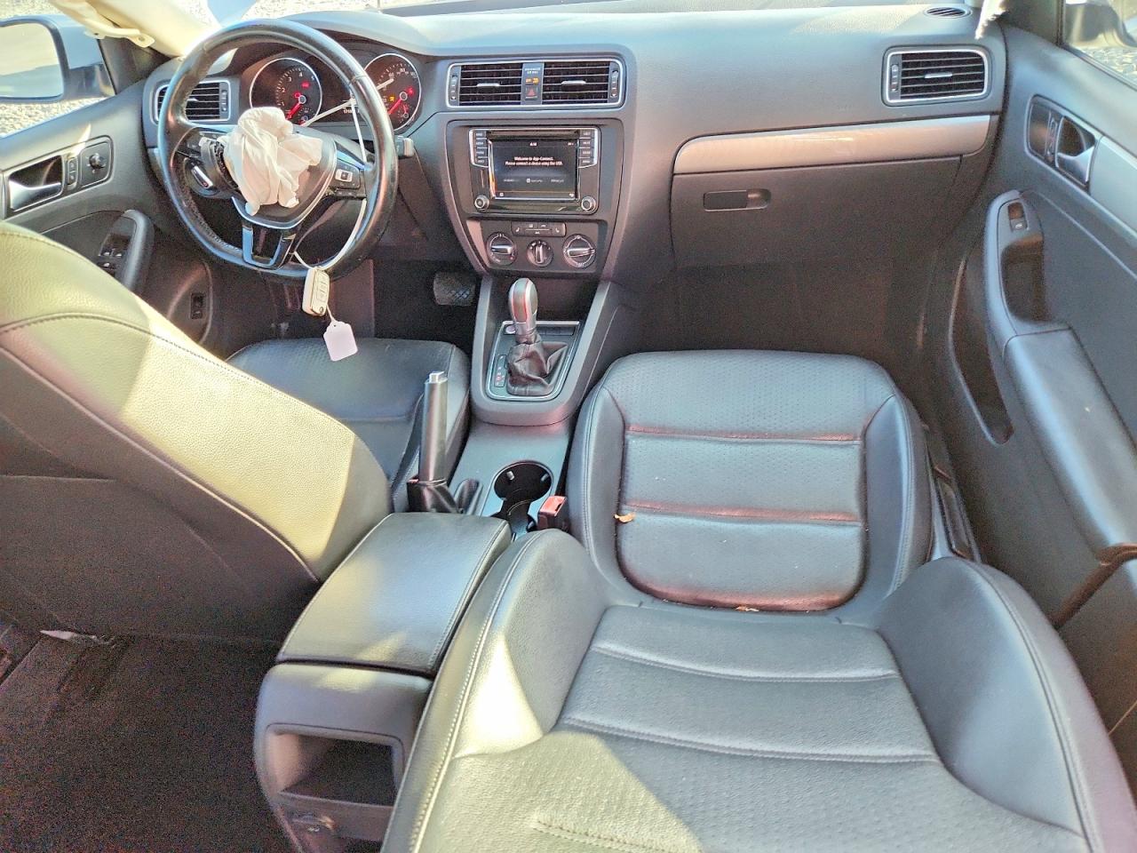 2017 VOLKSWAGEN JETTA SE photo 8