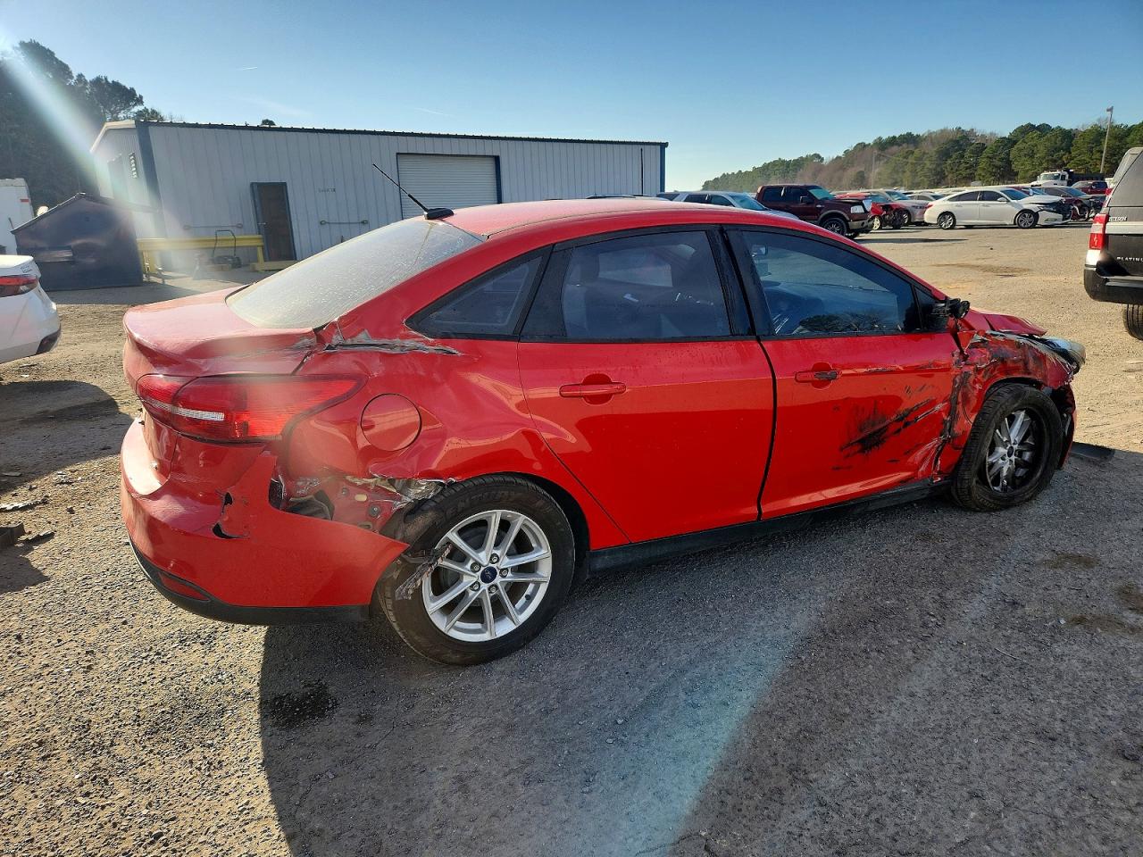 2017 FORD FOCUS SE photo 3