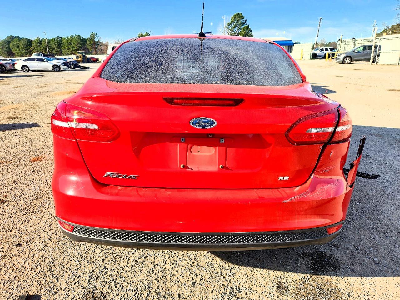2017 FORD FOCUS SE photo 6