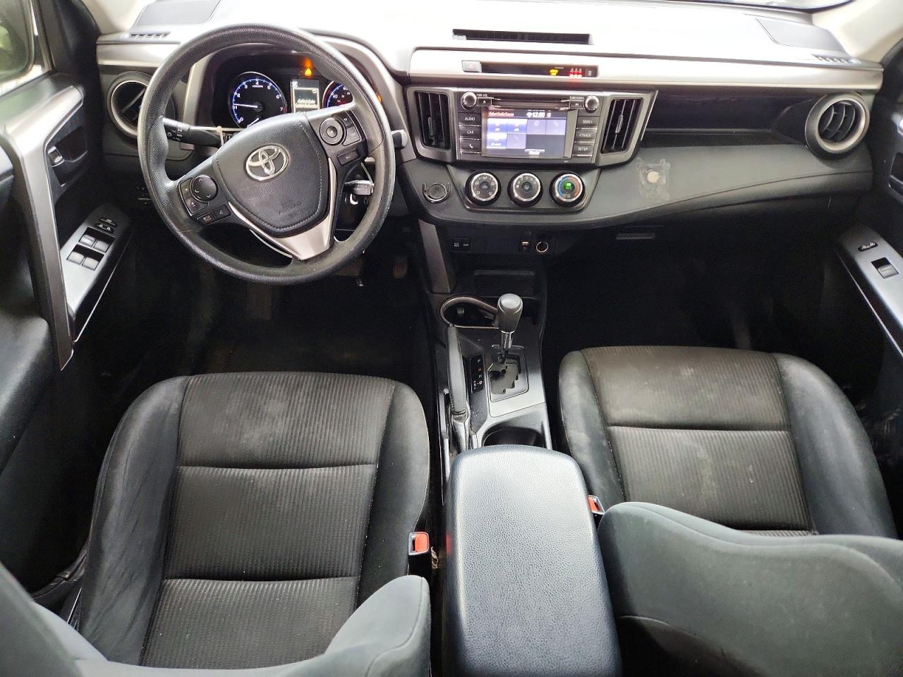 2018 TOYOTA RAV4 LE photo 8