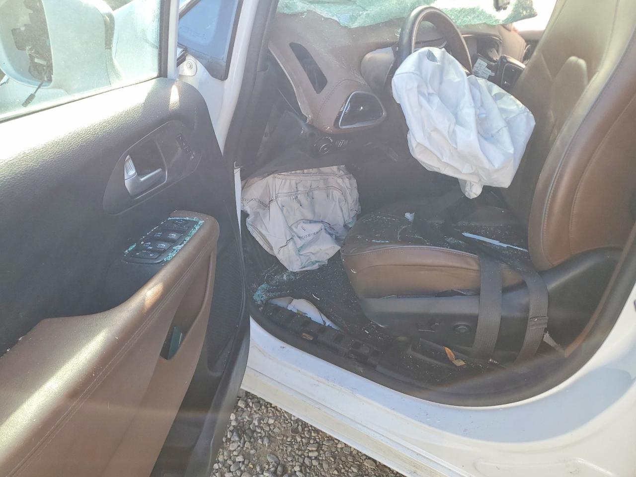 2019 CHRYSLER PACIFICA LIMITED photo 8