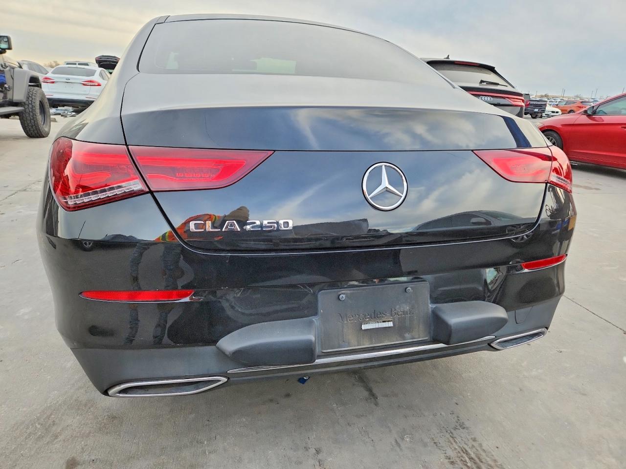 2021 MERCEDES-BENZ CLA 250 photo 11