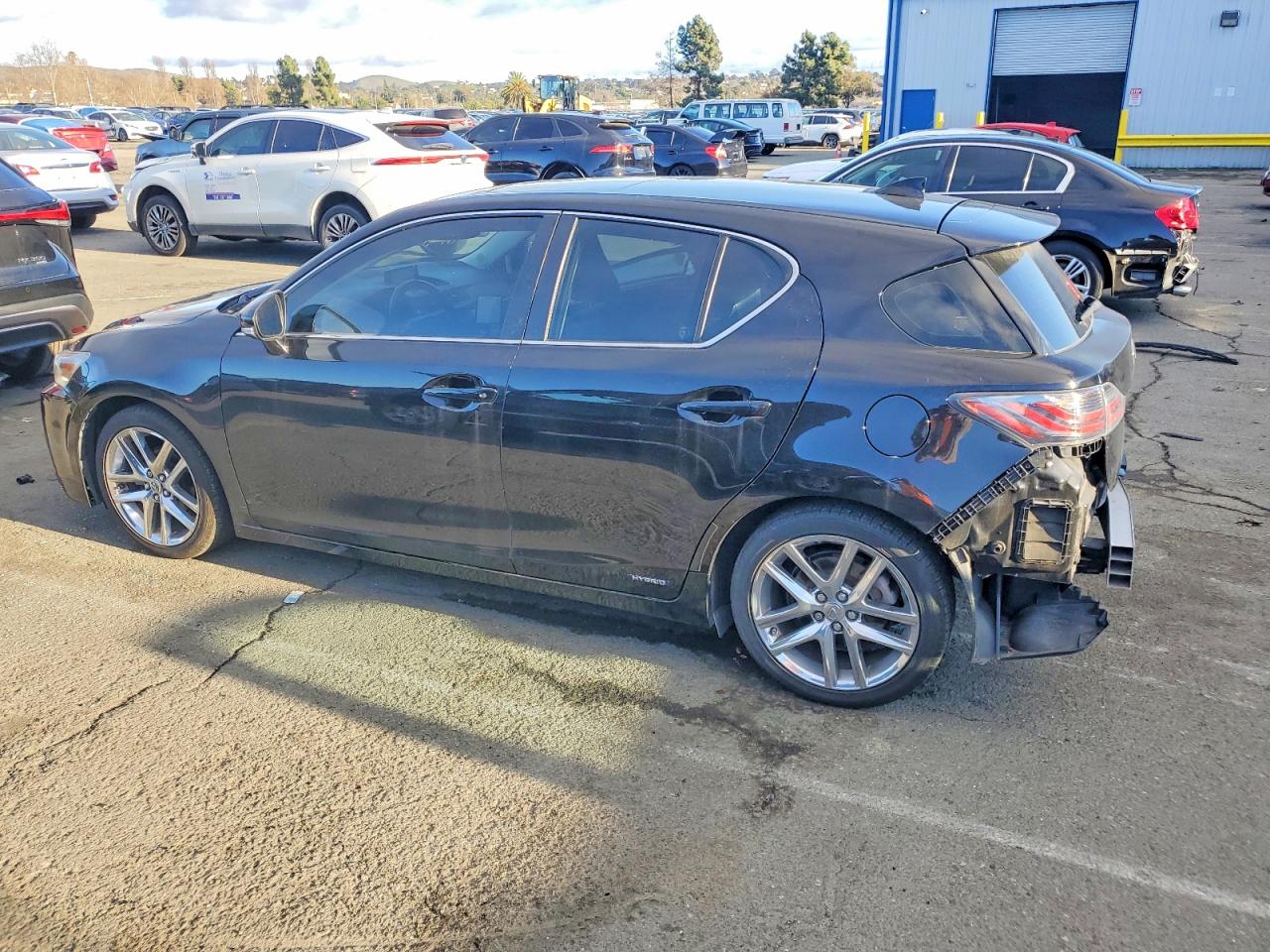 2015 LEXUS CT 200 photo 2