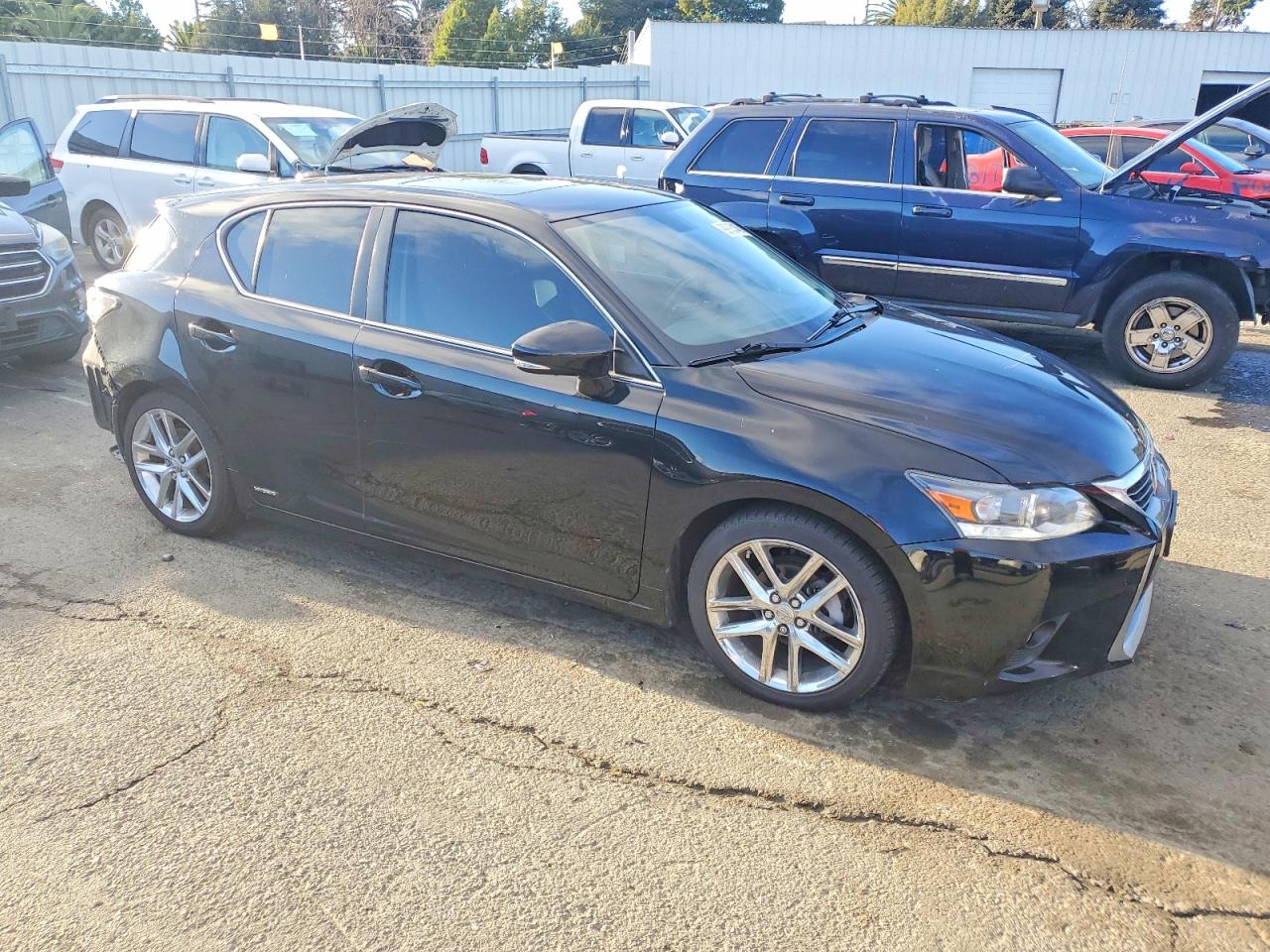 2015 LEXUS CT 200 photo 4