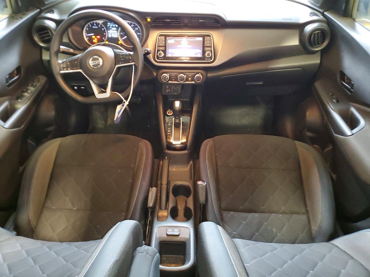 2020 NISSAN KICKS S photo 8